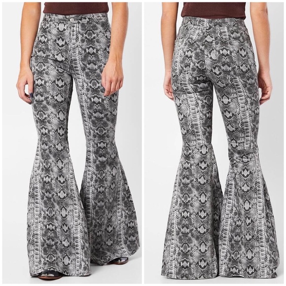 WE THE FREE Just Float On Snake Print Flare Jean - Picture 2 of 7
